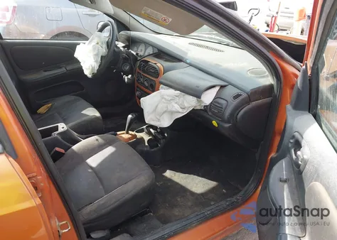 2005 Dodge Neon Sxt z USA, uszkodzony, nr VIN 1B3ES56C95D136384